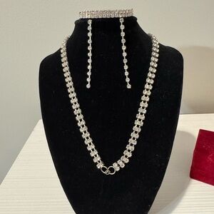 Elegant Silver Jewelry Set